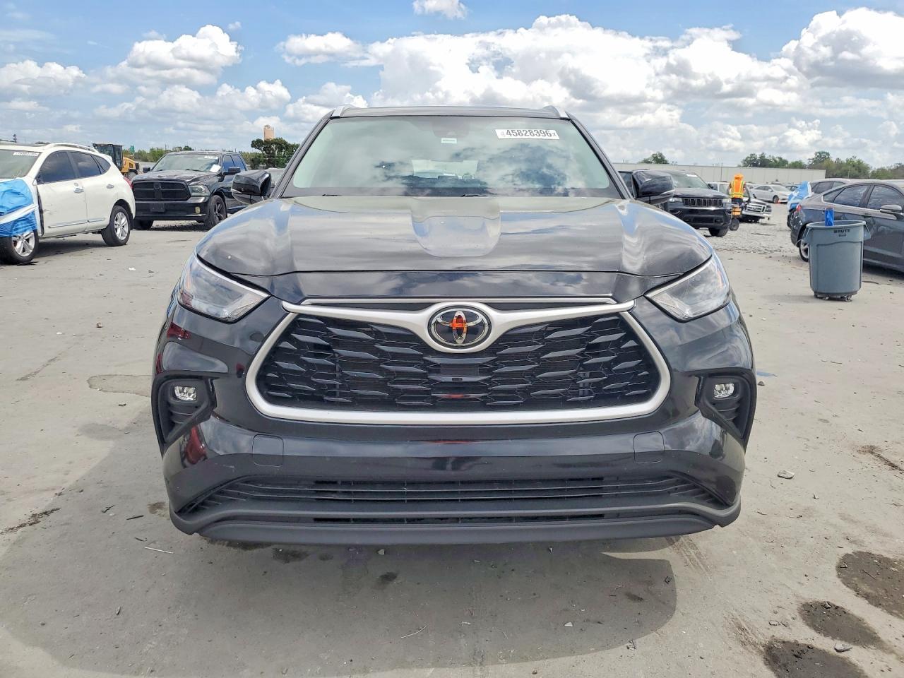2023 Toyota Highlander Xle - Image 5