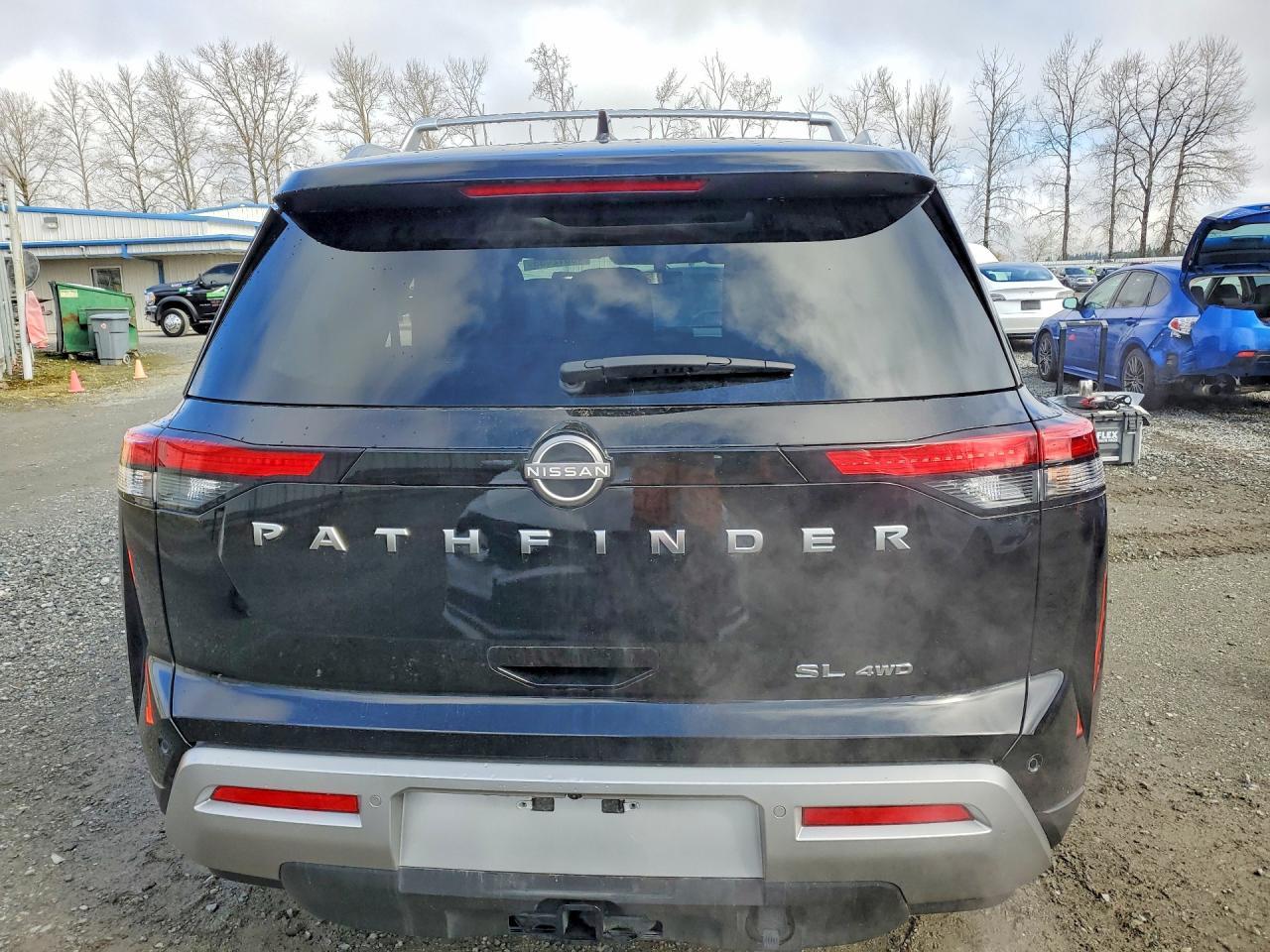 2025 Nissan Pathfinder Sl - Image 6