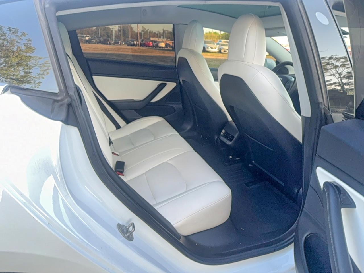 2020 Tesla Model 3 - Фото 6