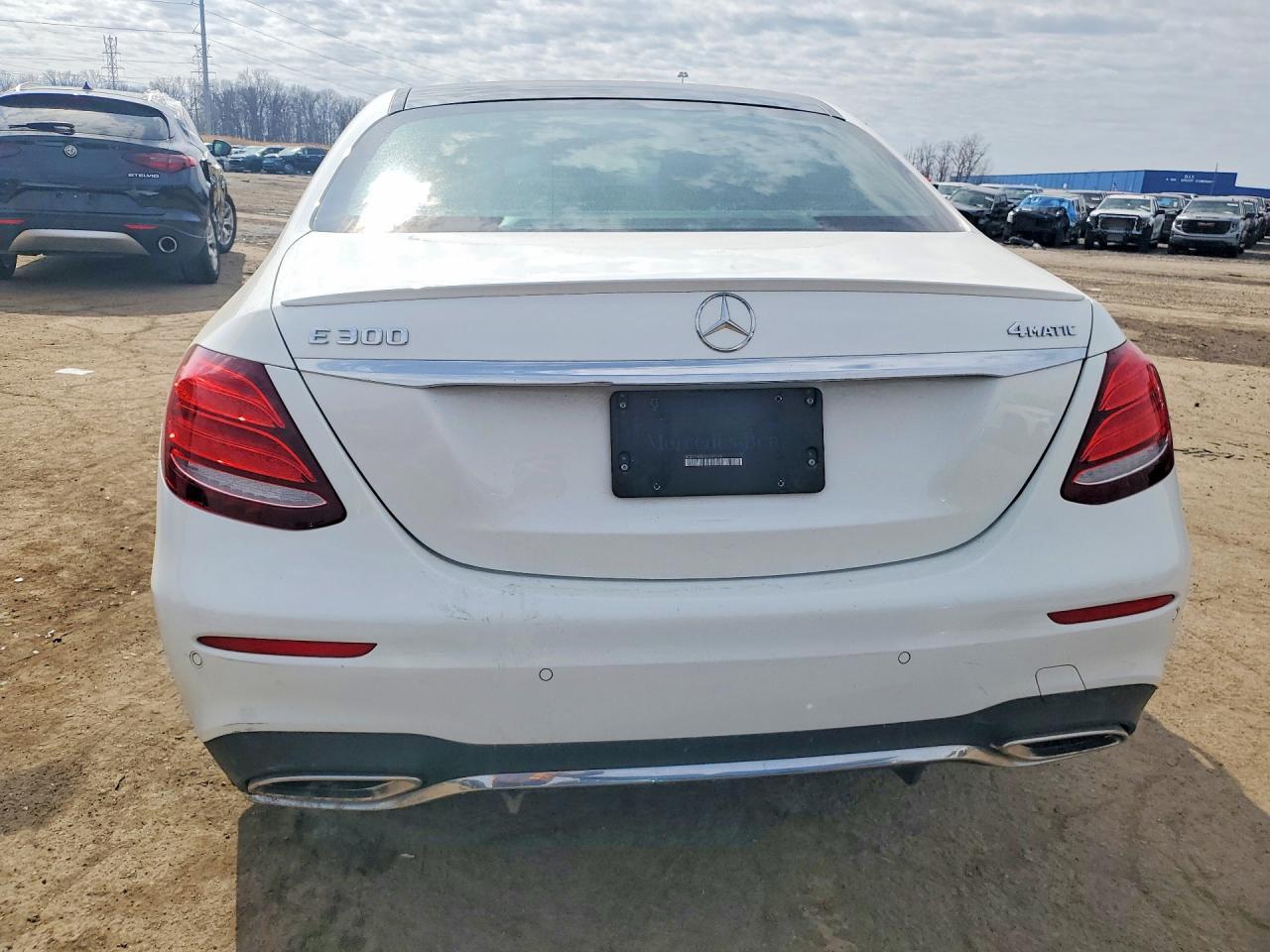 2018 Mercedes-Benz E 300 4Matic - Image 6