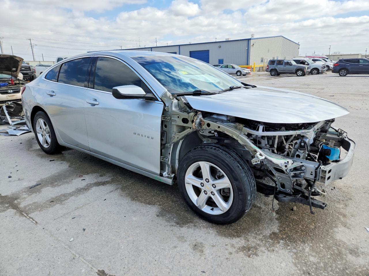 2022 Chevrolet Malibu Lt - Фото 4