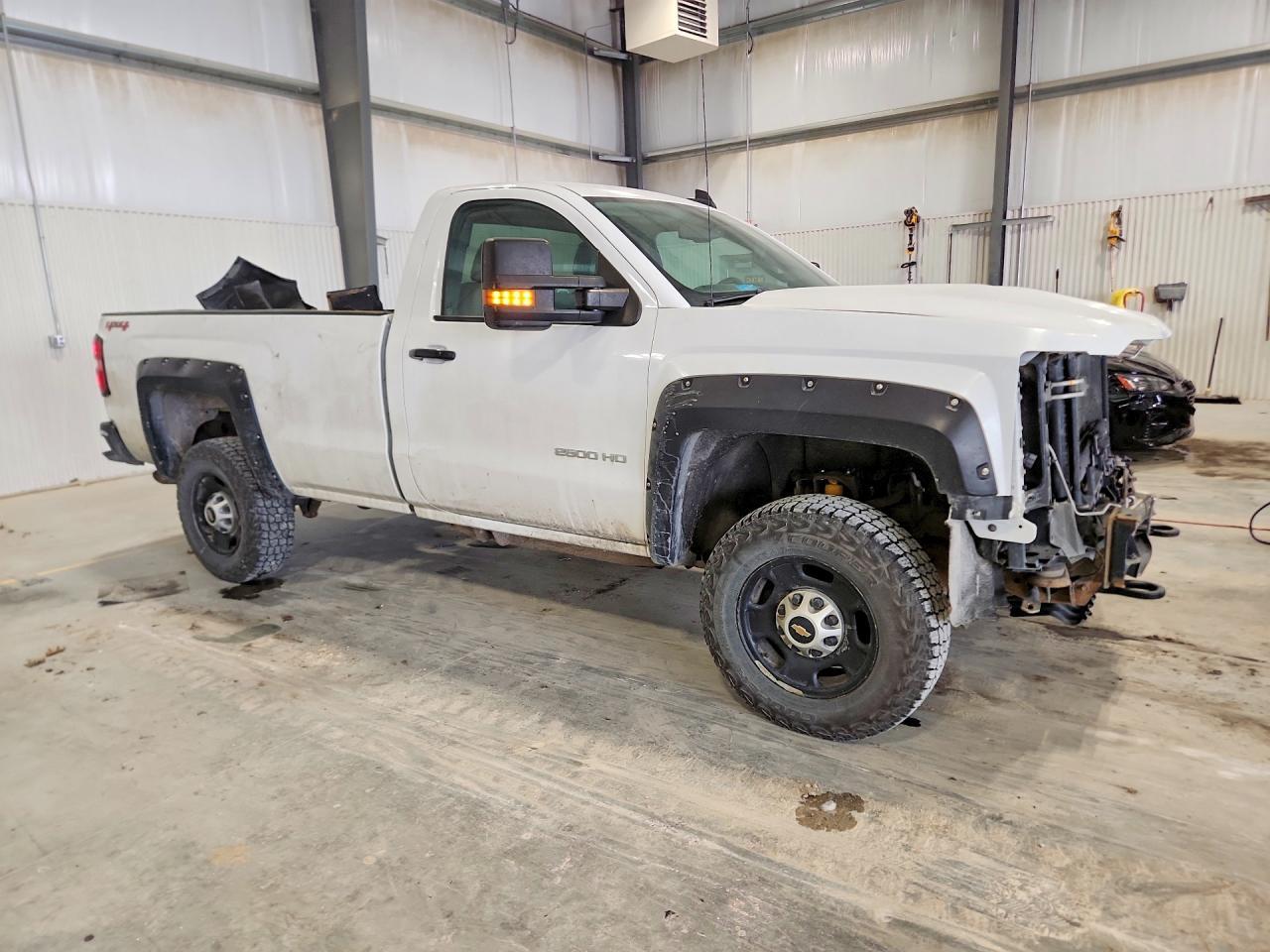2015 Chevrolet Silverado K2500 Heavy Duty - Фото 4