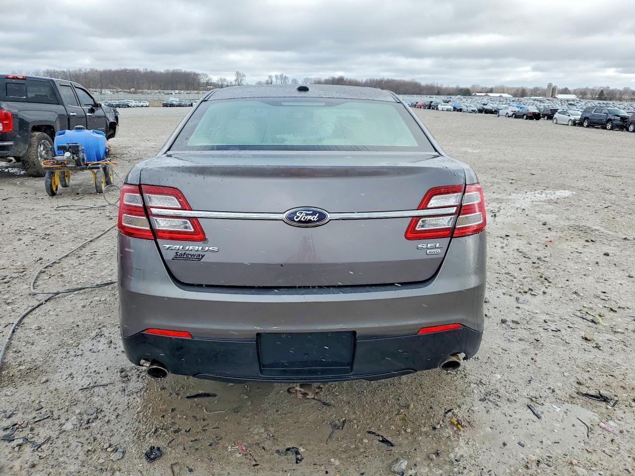 2014 Ford Taurus Sel - Image 6