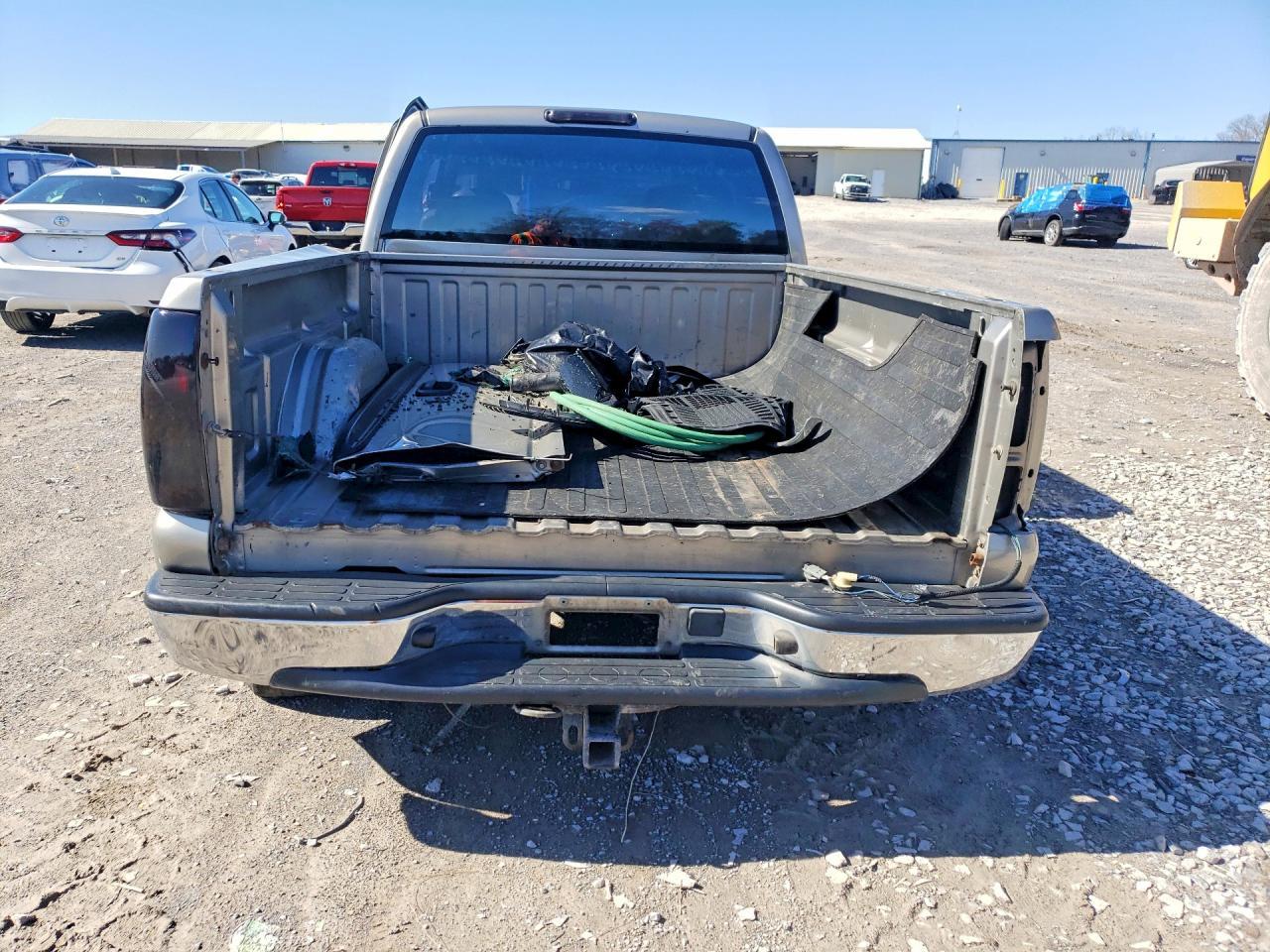 2002 Chevrolet Silverado C1500 - Image 6