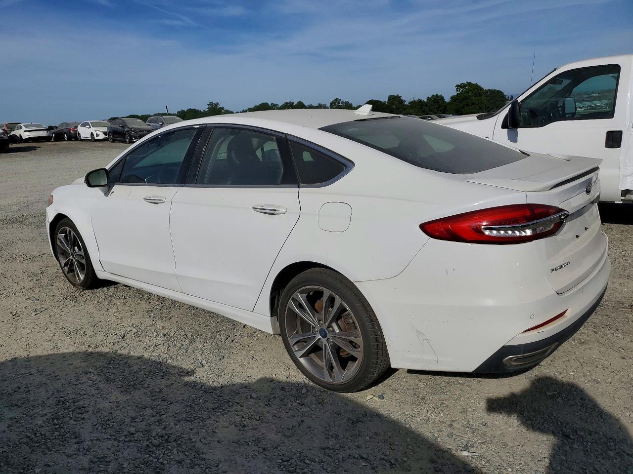 2019 Ford Fusion Titanium - Image 2