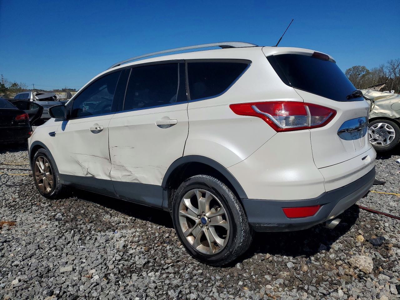 2015 Ford Escape Titanium - Фото 2