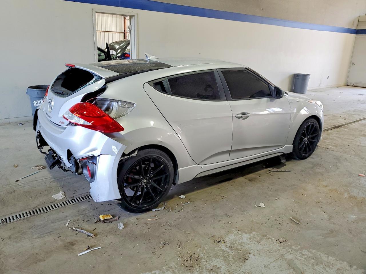 2016 Hyundai Veloster Turbo - Фото 3