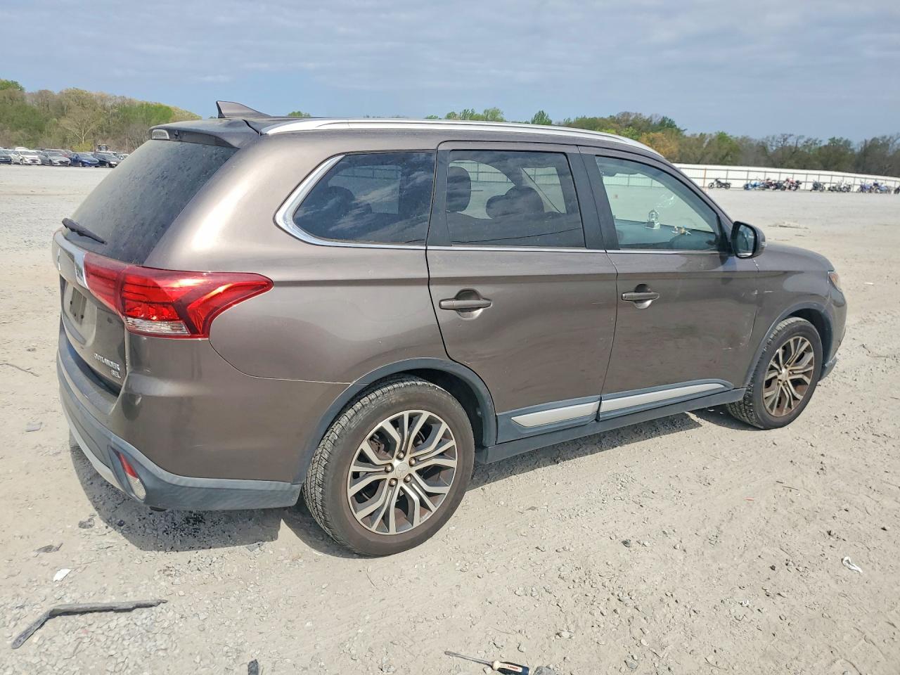 2018 Mitsubishi Outlander Se - Фото 3