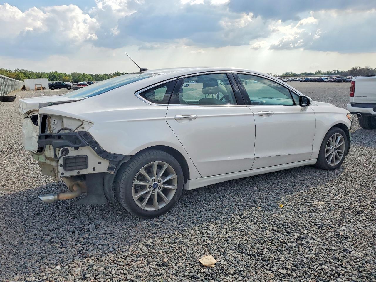 2017 Ford Fusion - Фото 3