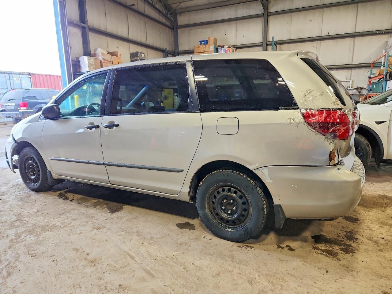 2005 Toyota Sienna Ce 7 Passenger - Фото 2