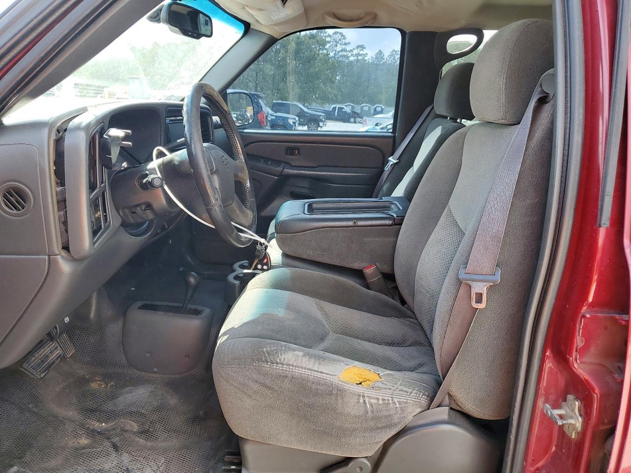 2004 Chevrolet Silverado K2500 Heavy Duty - Image 7
