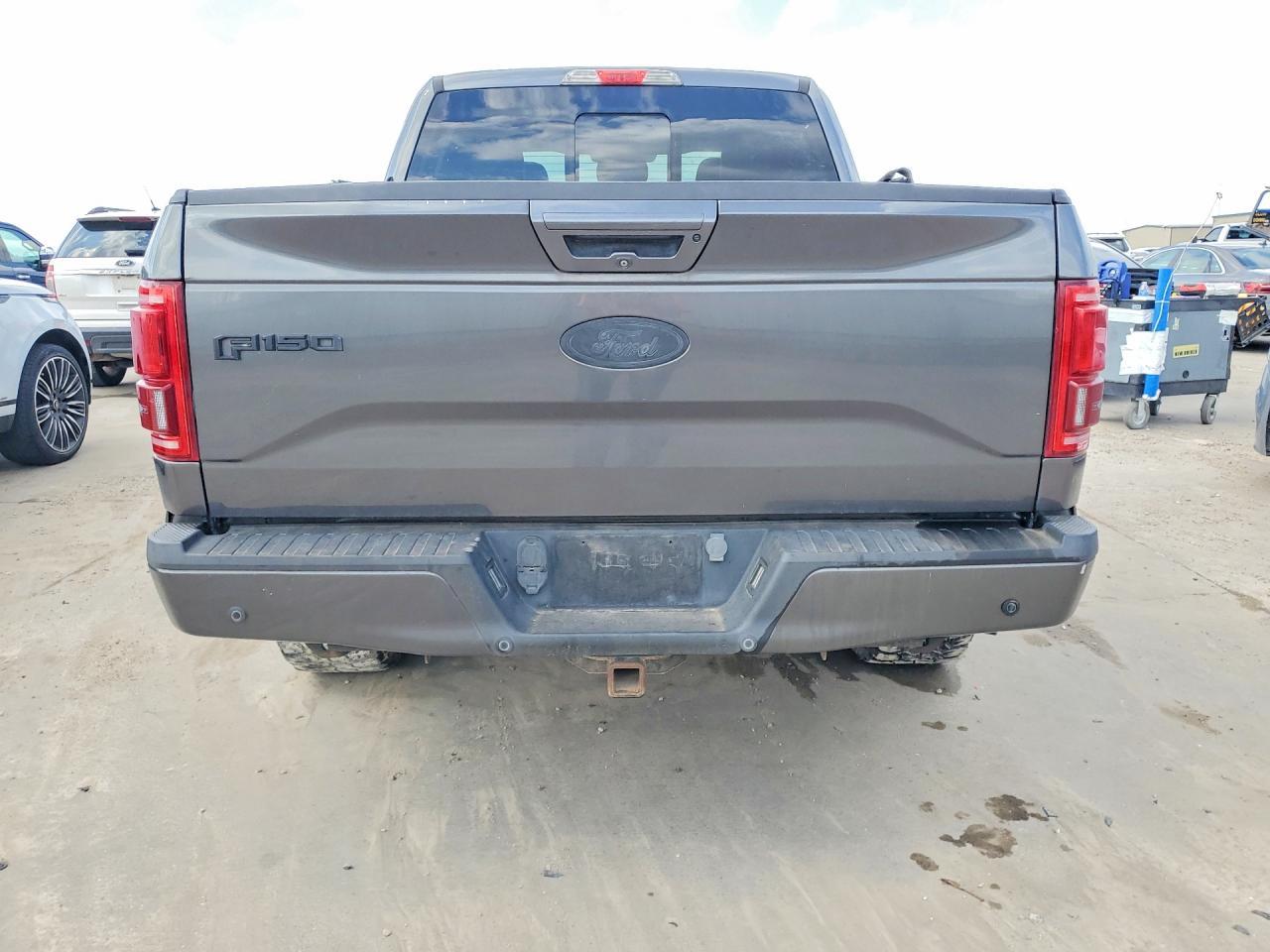 2015 Ford F150 Supercrew - Image 6