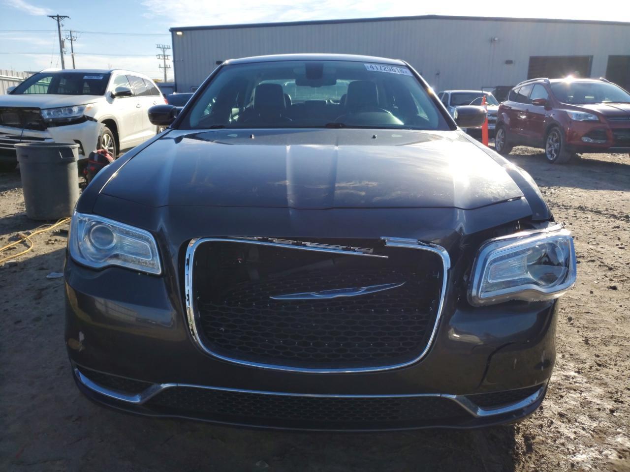 2015 Chrysler 300 Limited - Image 5
