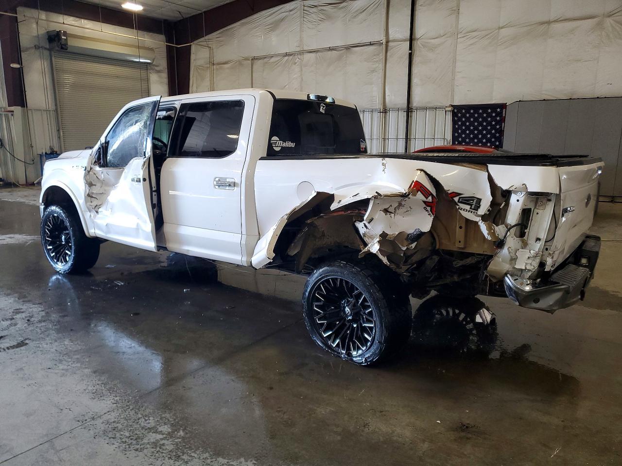 2015 Ford F150 Supercrew - Фото 2