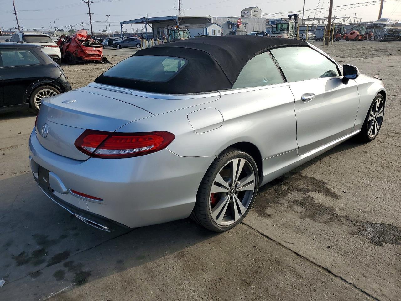 2017 Mercedes-Benz C 300 - Фото 3