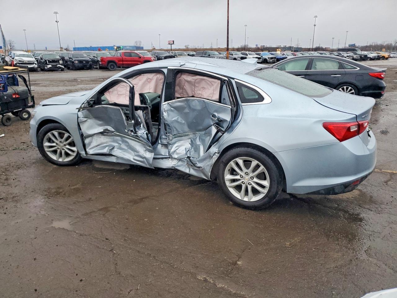 2018 Chevrolet Malibu Lt - Фото 2