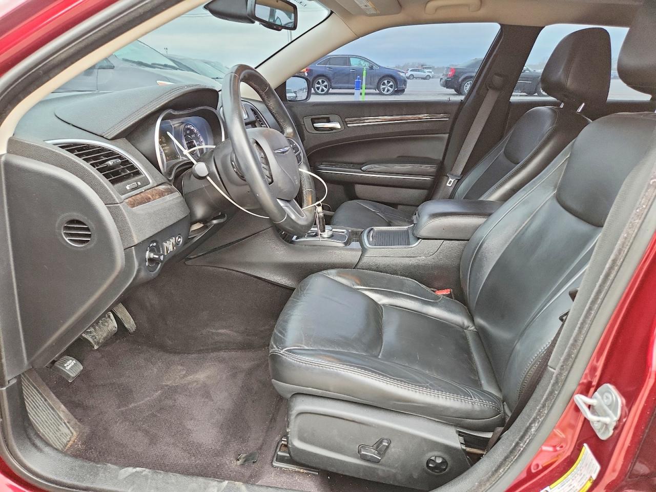 2017 Chrysler 300 Limited - Фото 7