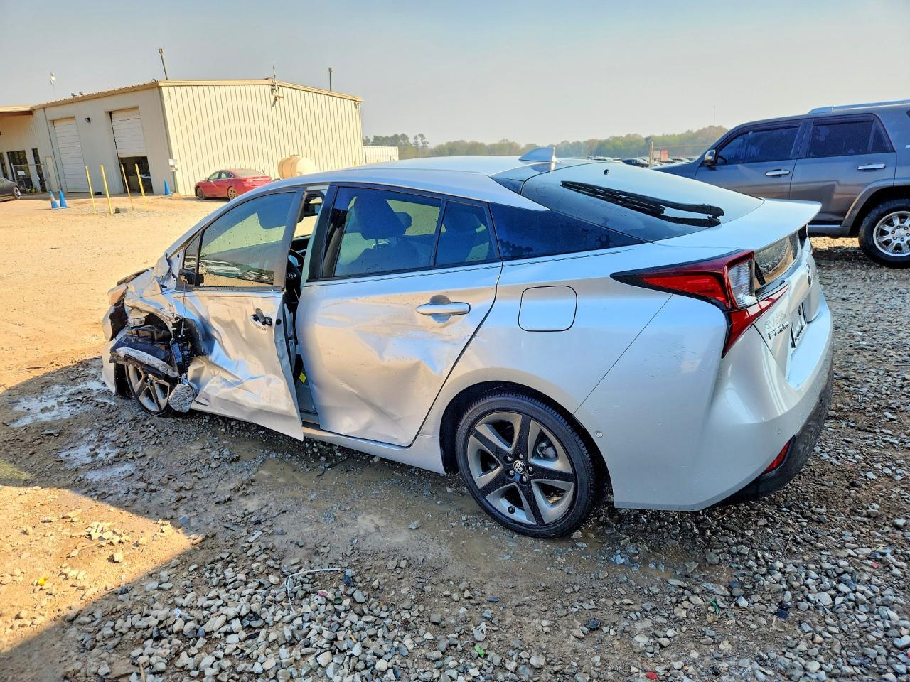 2021 Toyota Prius Xle - Фото 2