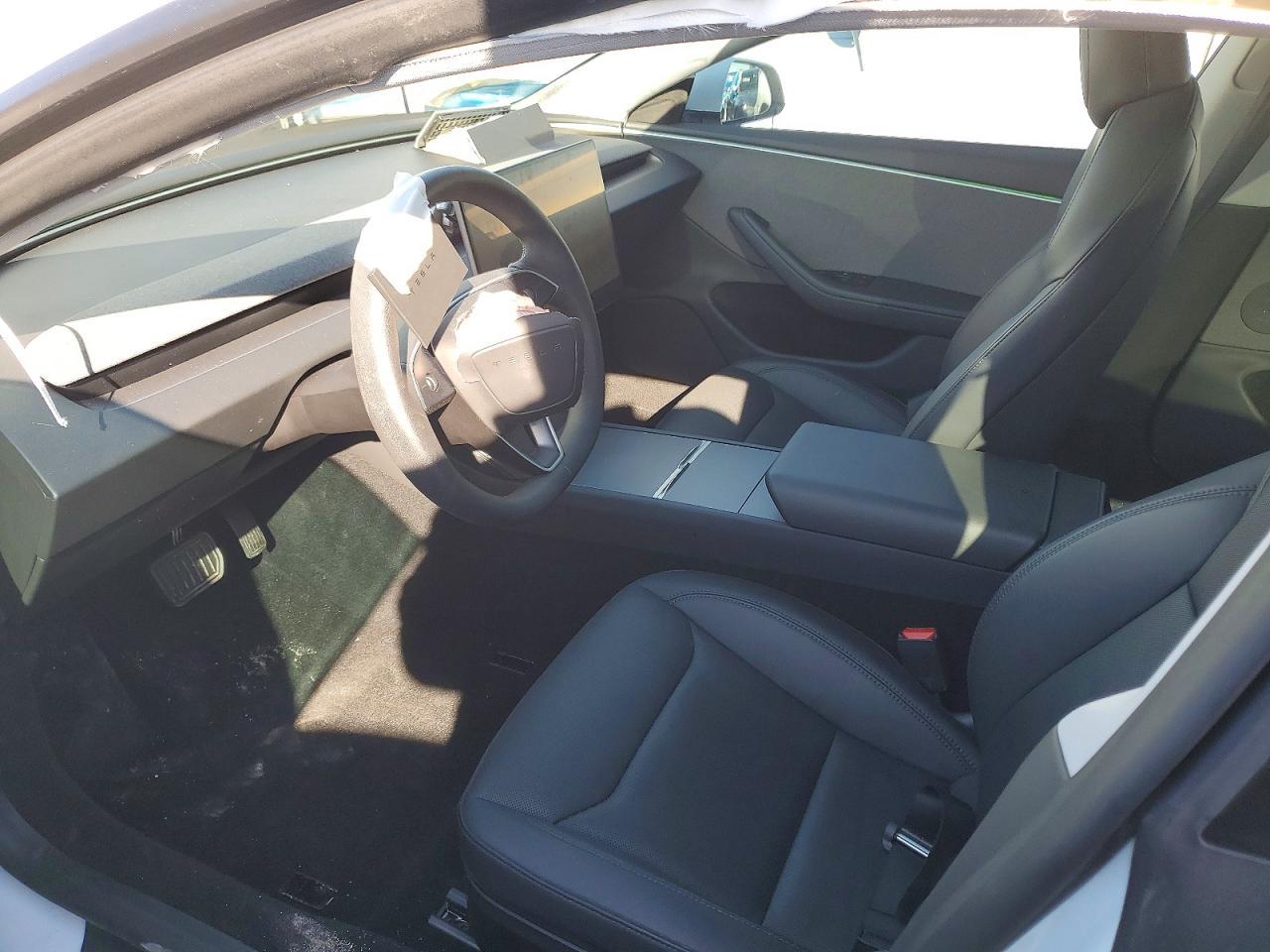 2024 Tesla Model 3 - Фото 7