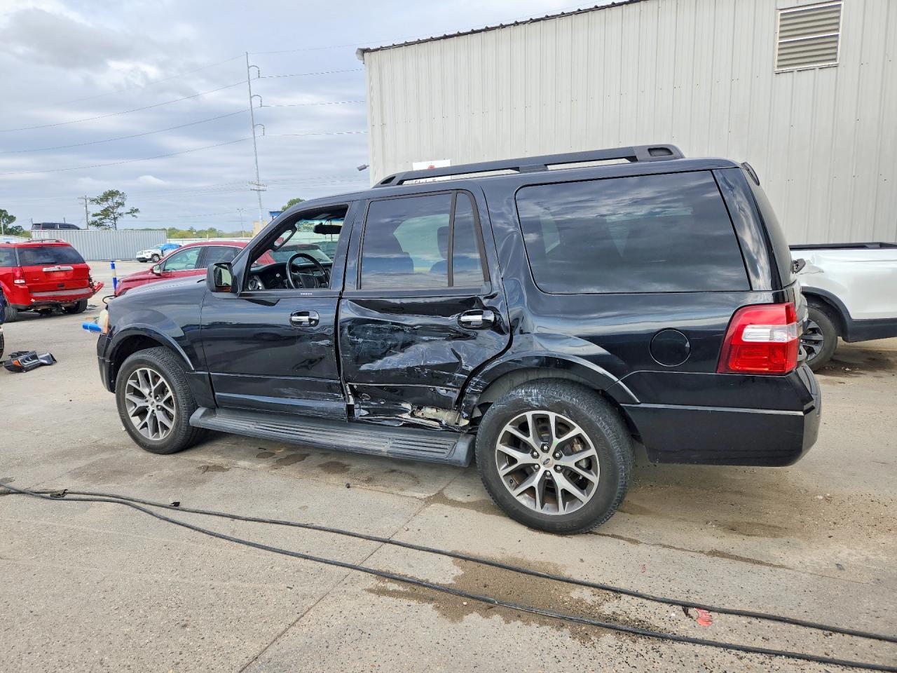 2016 Ford Expedition Xlt - Фото 2