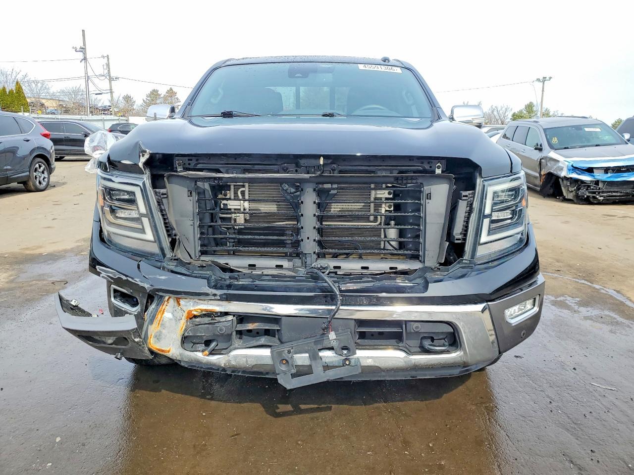 2021 Nissan Titan Platinum Reserve - Image 5