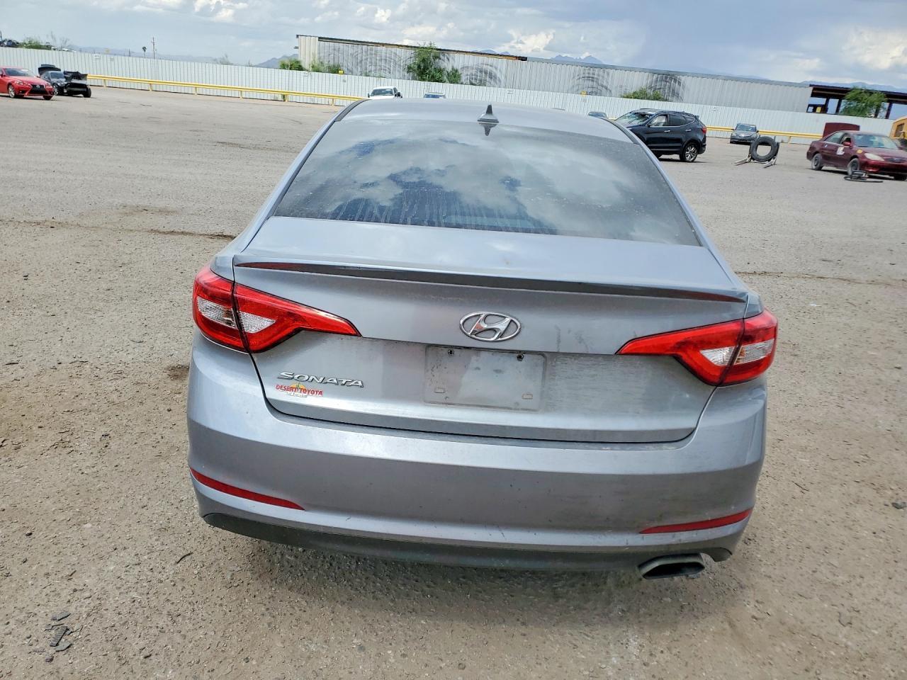 2017 Hyundai Sonata Se - Фото 6