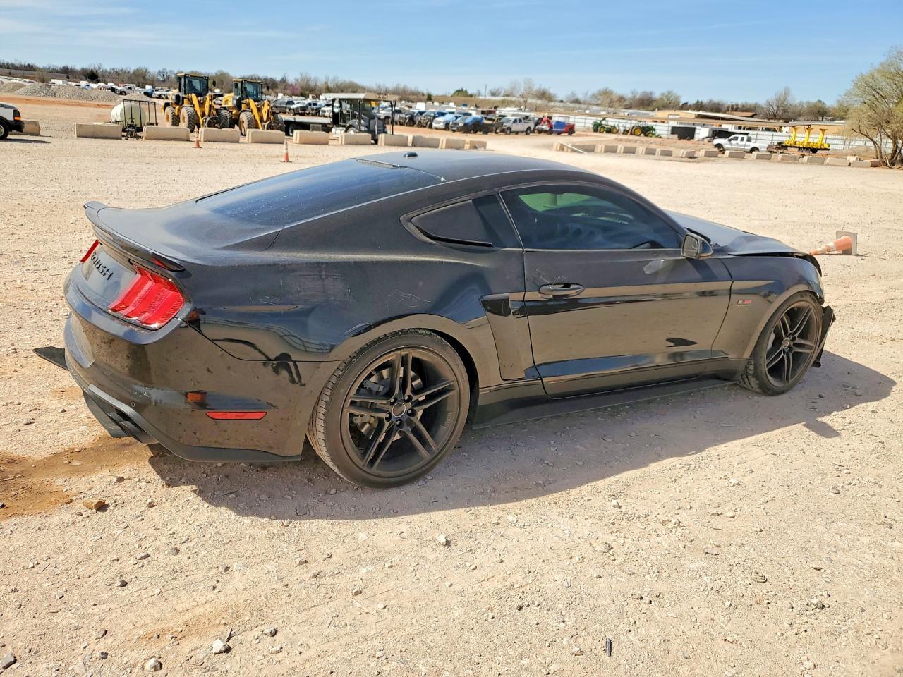 2019 Ford Mustang Gt - Фото 3