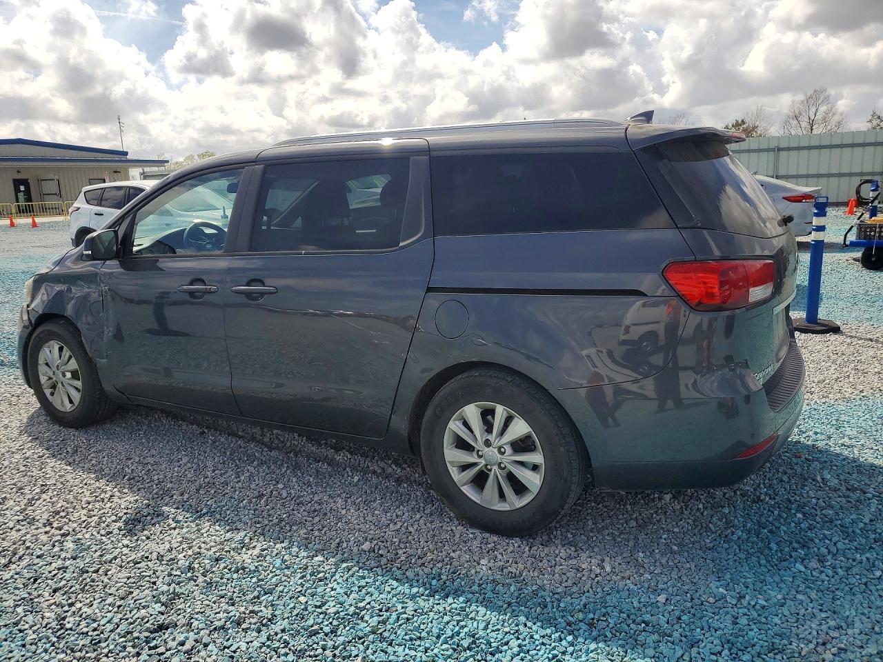 2016 Kia Sedona Lx - Фото 2
