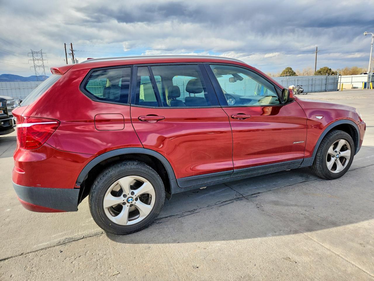 2011 BMW X3 xDrive28I - Image 3