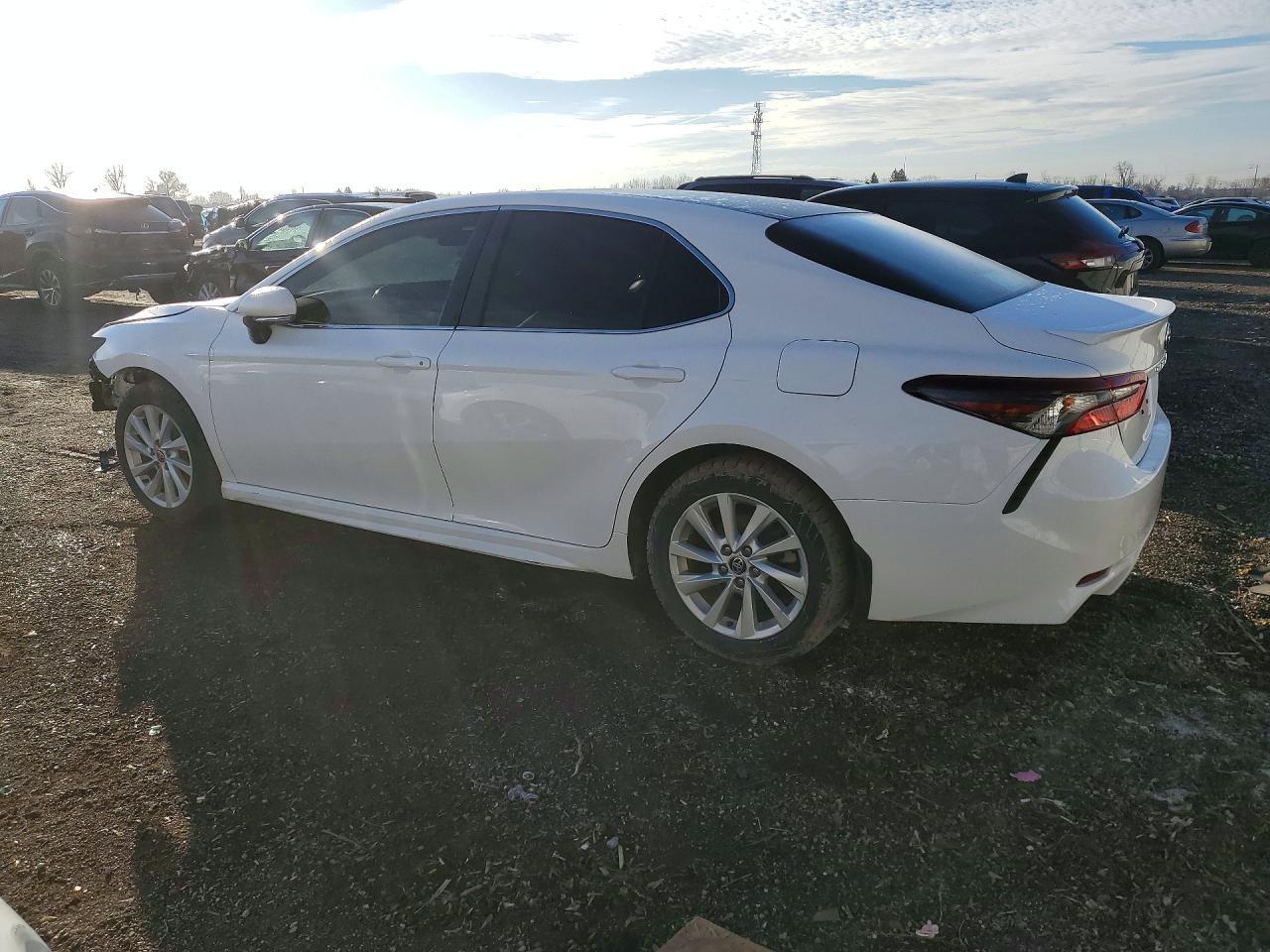 2022 Toyota Camry Se - Image 2