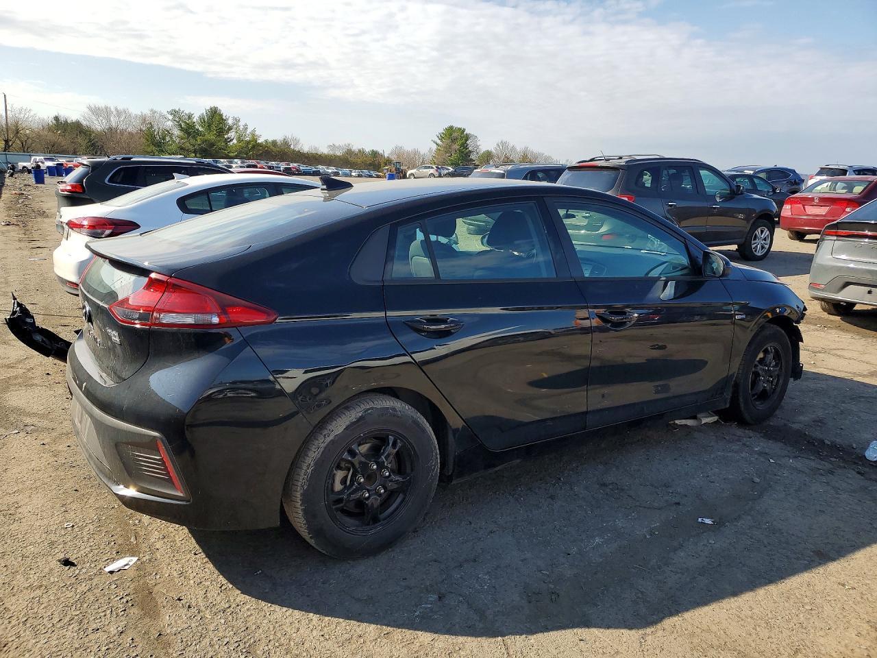 2019 Hyundai Ioniq Hybrid Blue - Image 3