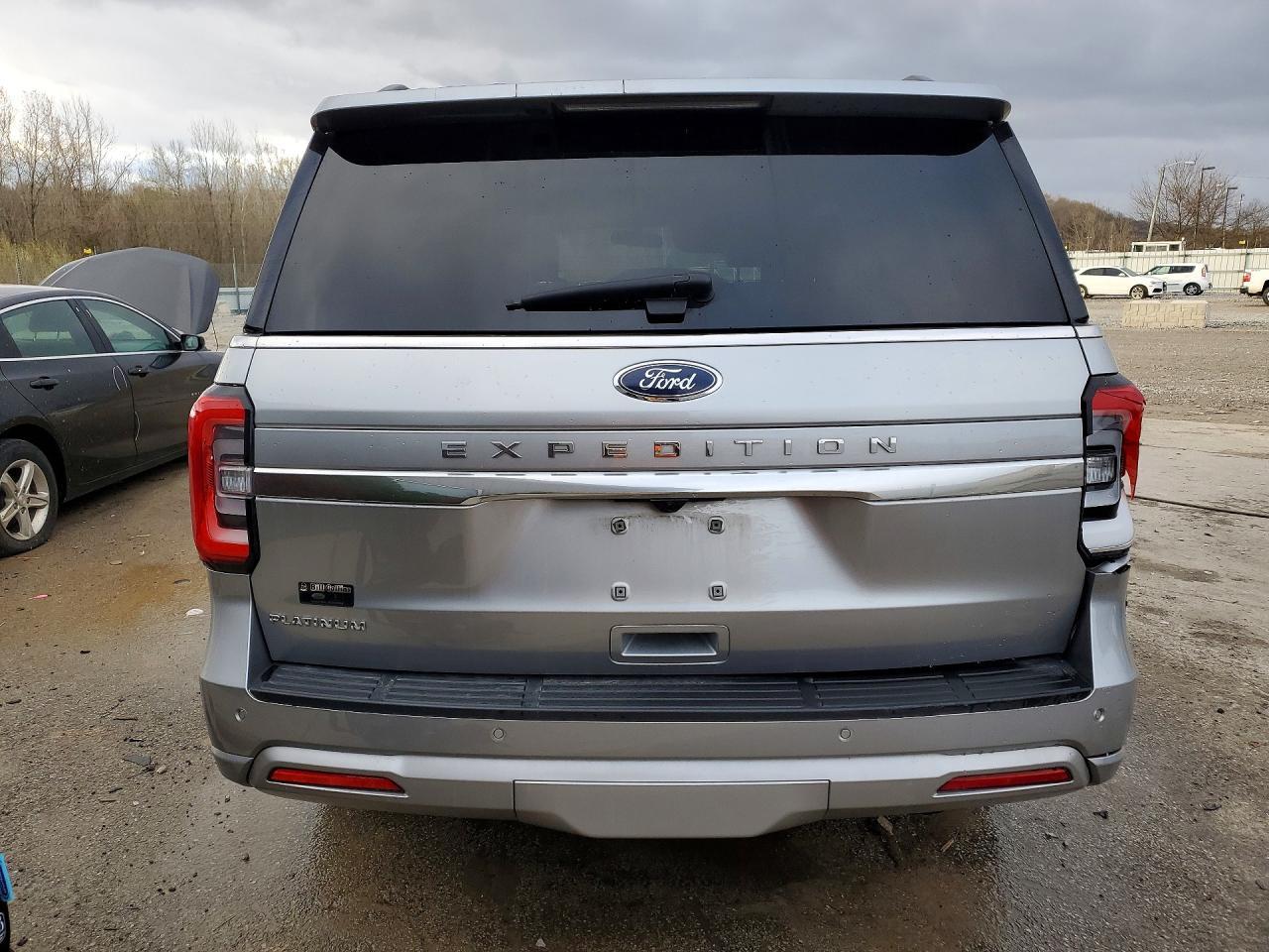 2024 Ford Expedition Platinum - Image 6