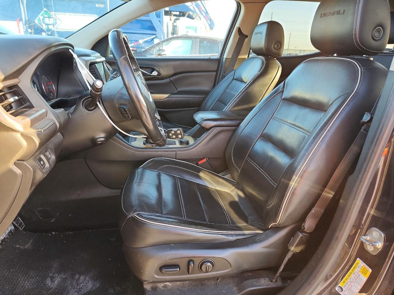 2017 GMC Acadia Denali - Фото 7