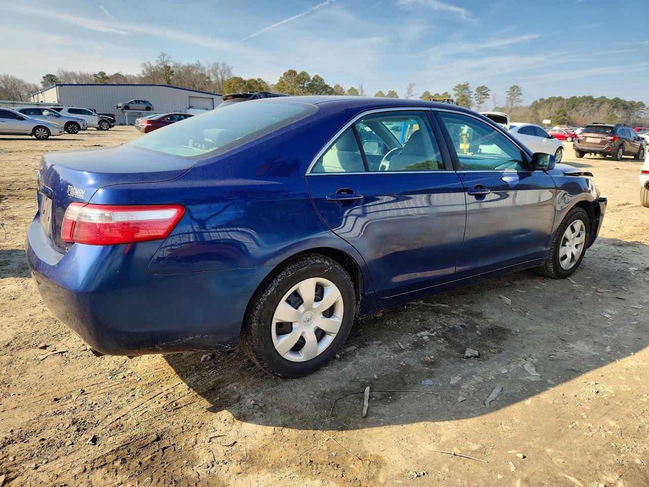 2007 Toyota Camry Le - Image 3