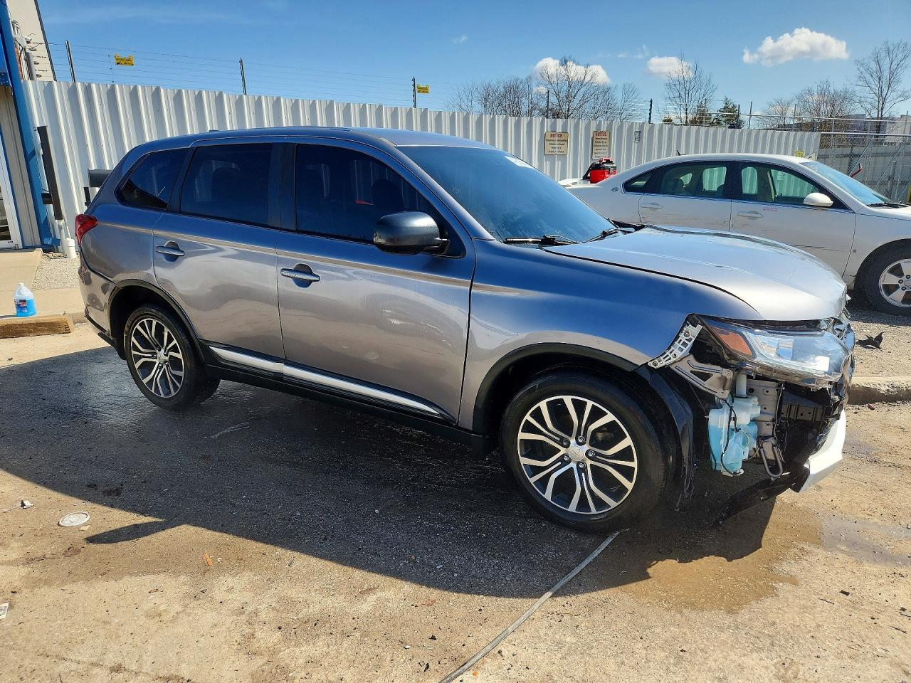 2018 Mitsubishi Outlander Es - Image 4