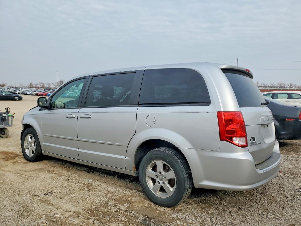 2012 Dodge Grand Caravan Sxt - Фото 2