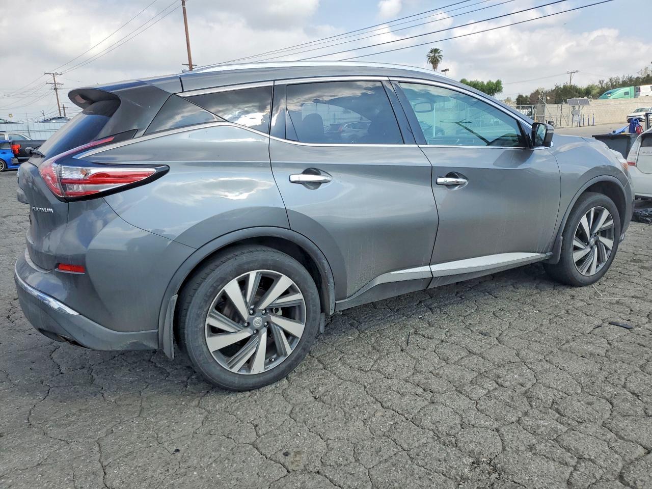 2015 Nissan Murano Platinum - Image 3