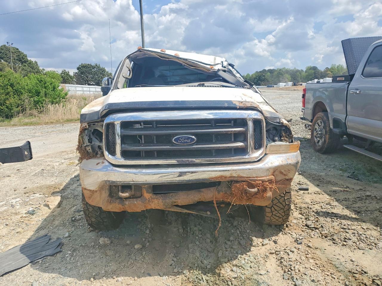 1999 Ford F350 Super Duty Flatbed Truck - Image 5
