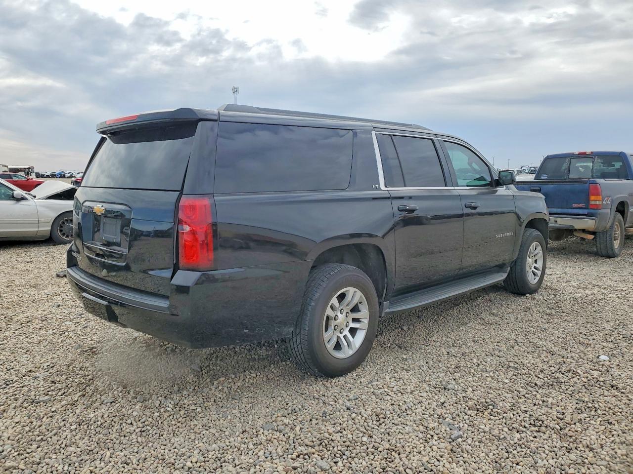2015 Chevrolet Suburban K1500 Lt - Image 3