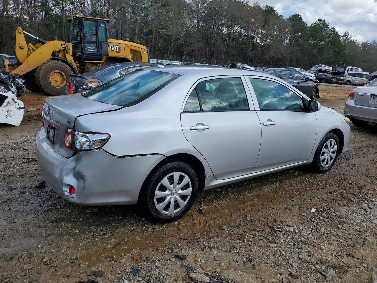 2010 Toyota Corolla Le - Image 3