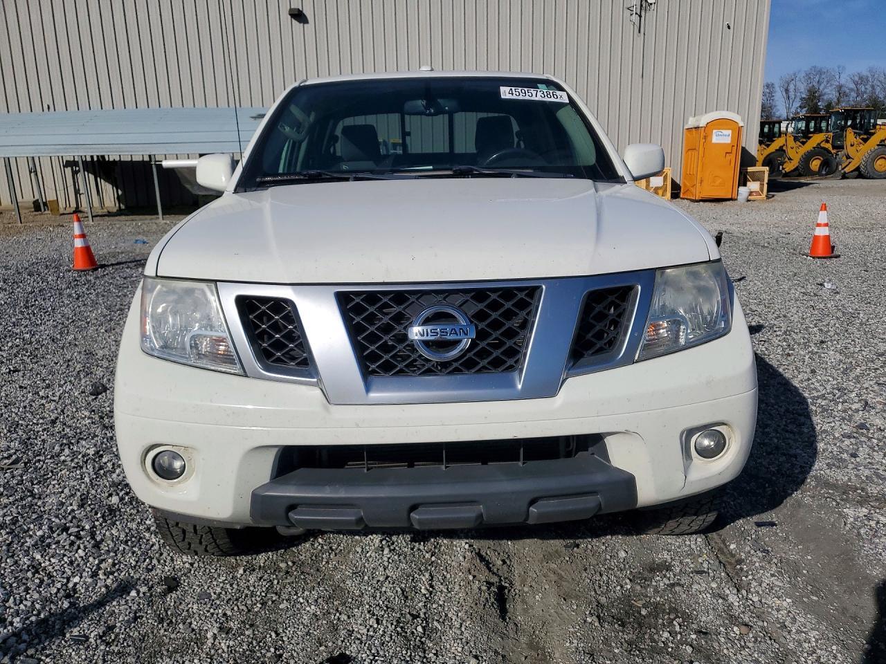 2018 Nissan Frontier Pro-4X - Image 5