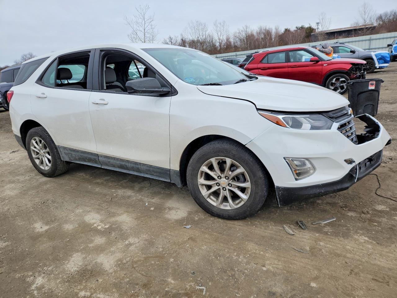 2021 Chev Equinox - Image 4