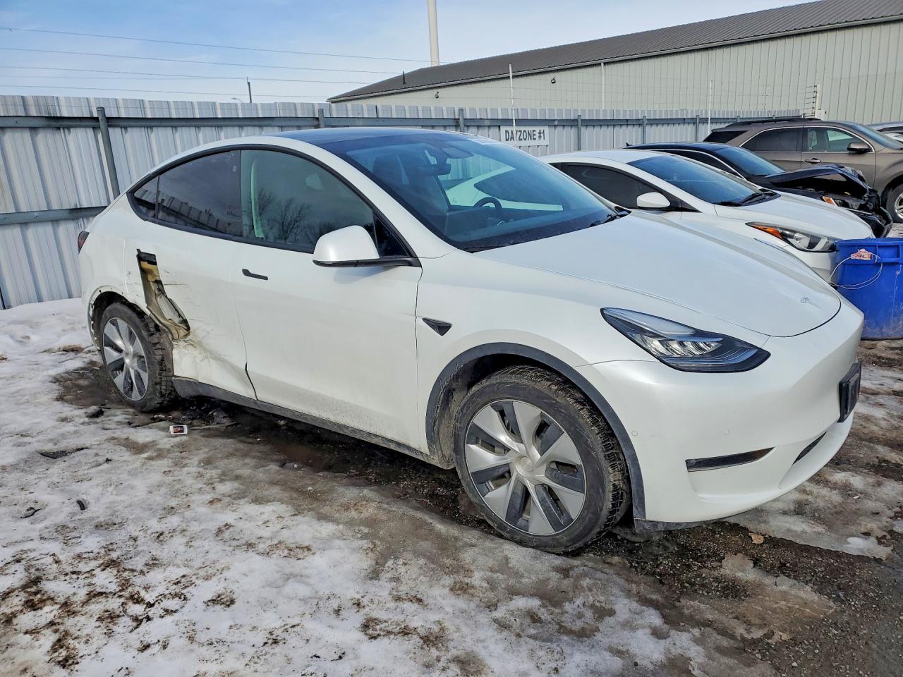 2022 Tesla Model Y - Image 4