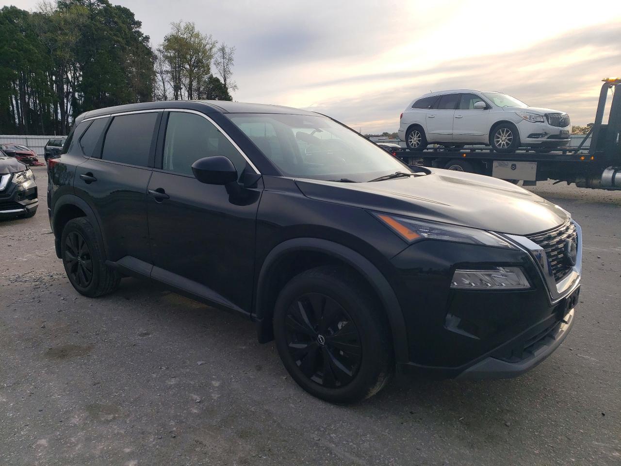 2023 Nissan Rogue Sv - Фото 4