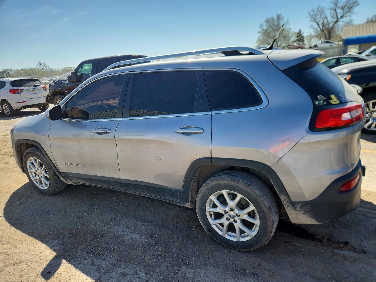 2014 Jeep Cherokee Latitude - Фото 2