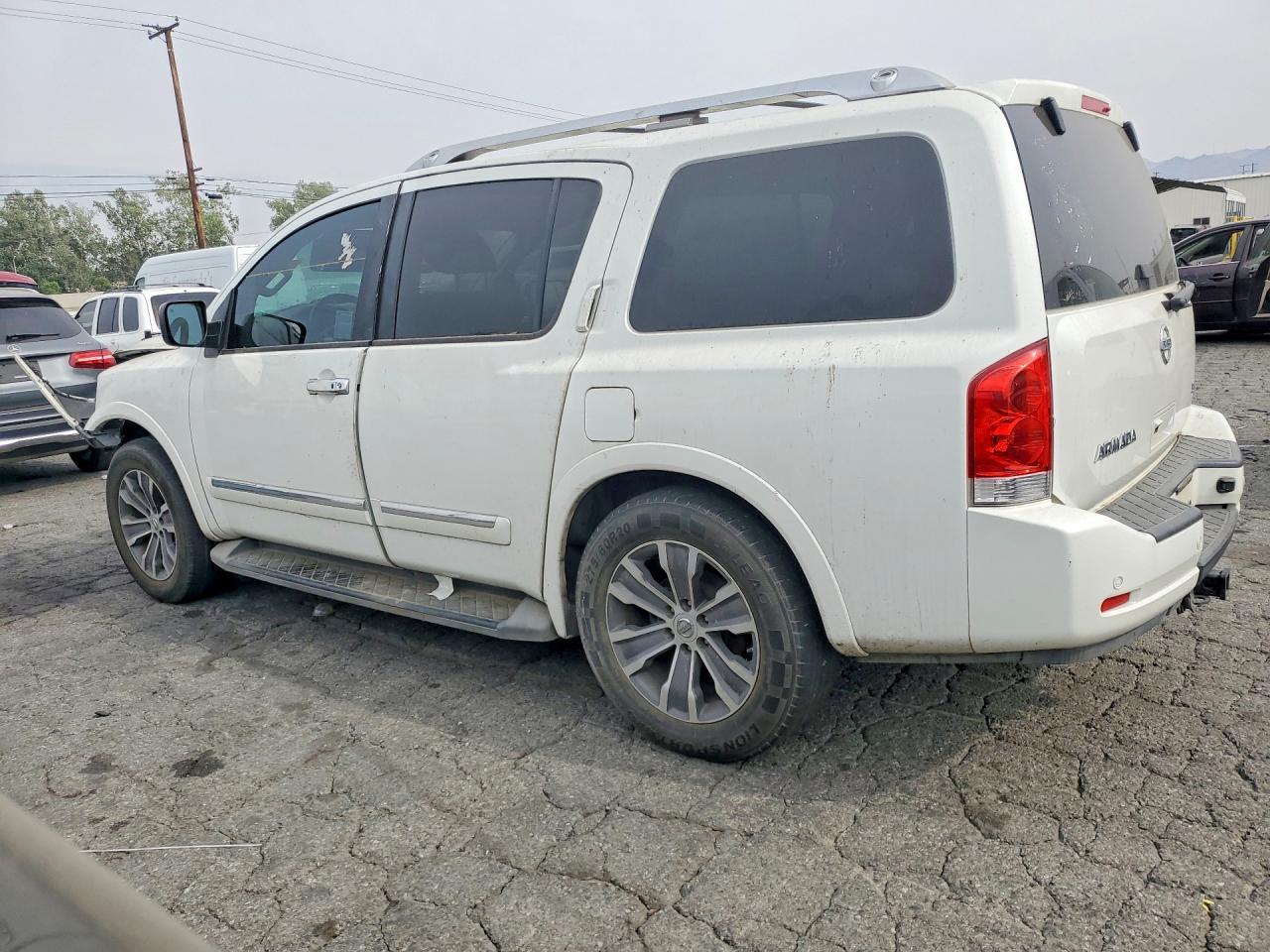 2015 Nissan Armada Sl - Image 2