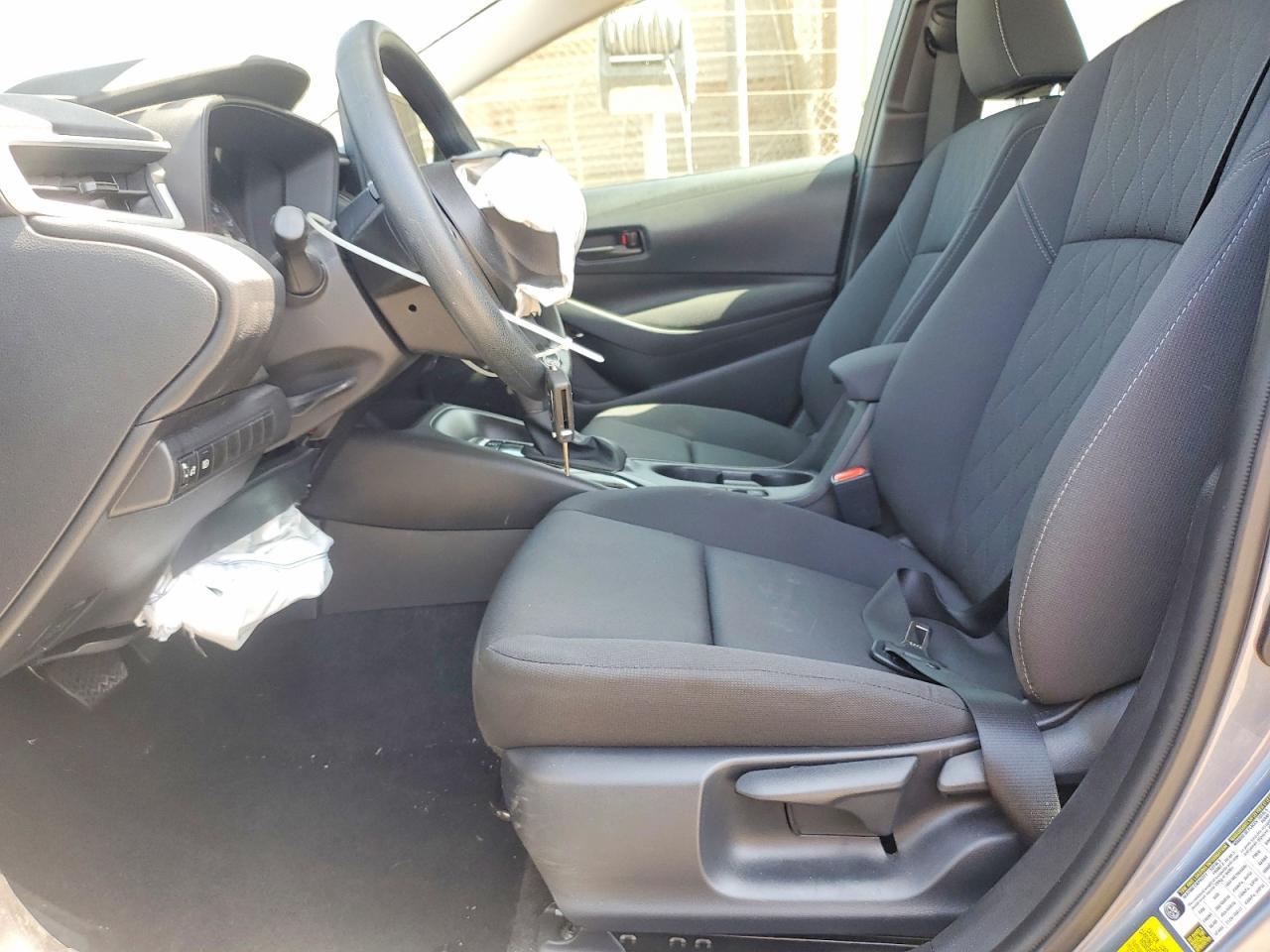 2025 Toyota Corolla Le - Фото 7