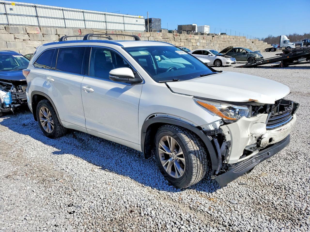 2015 Toyota Highlander Xle - Image 4