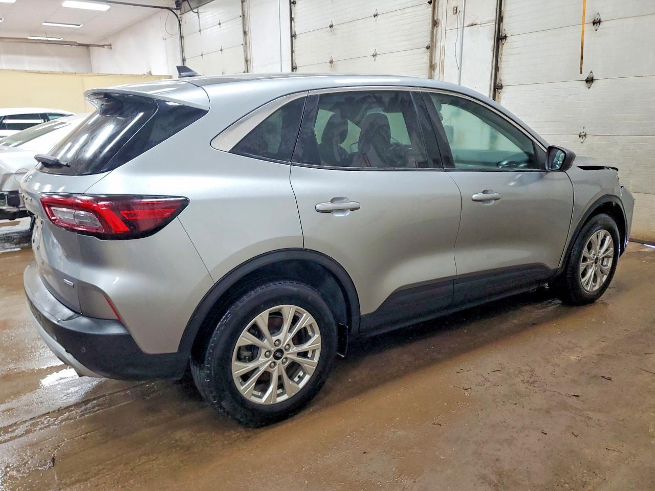 2023 Ford Escape Active - Фото 3