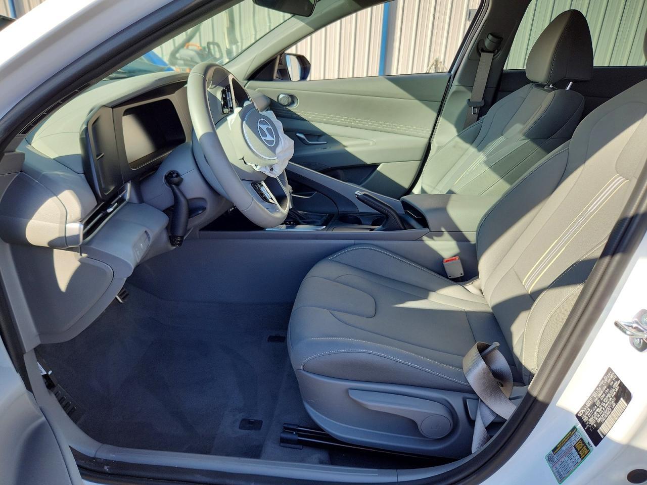 2025 Hyundai Elantra Sel Sport - Image 7
